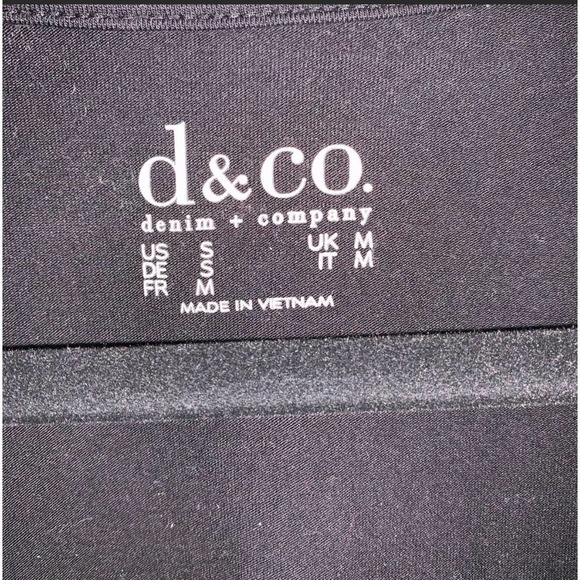 Denim & Co Black Tunic Top | Small - Picture 3 of 3